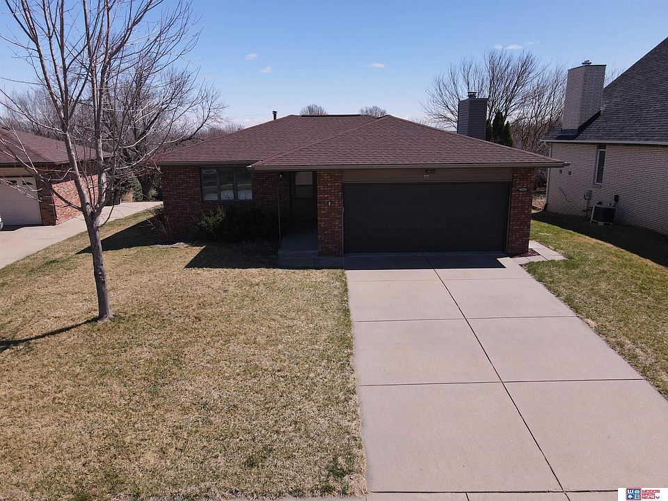 1st image of 912 N 86th St