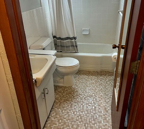 4th image of 2900 Highcrest Rd N #5