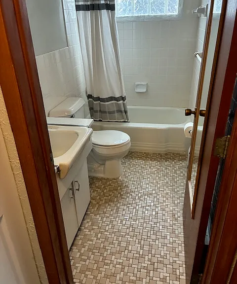 2900 Highcrest Rd N #5 — Photo 8