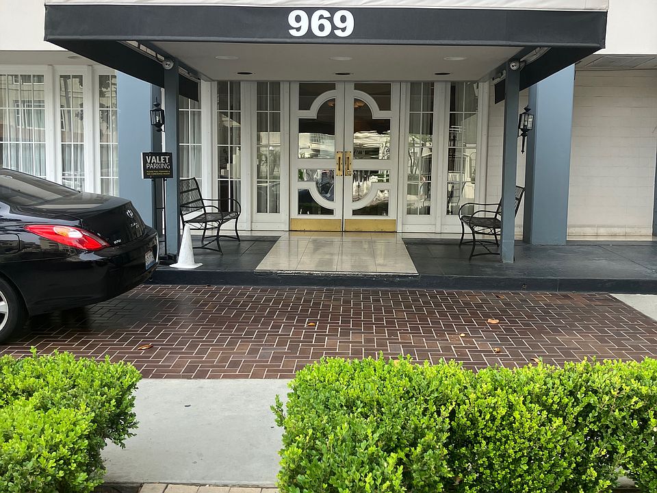 1st image of 969 Hilgard Ave APT 409