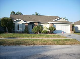 1010 Ventana Dr, Ruskin, FL 33573