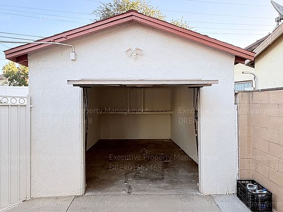 5th image of 2238 Lindora St