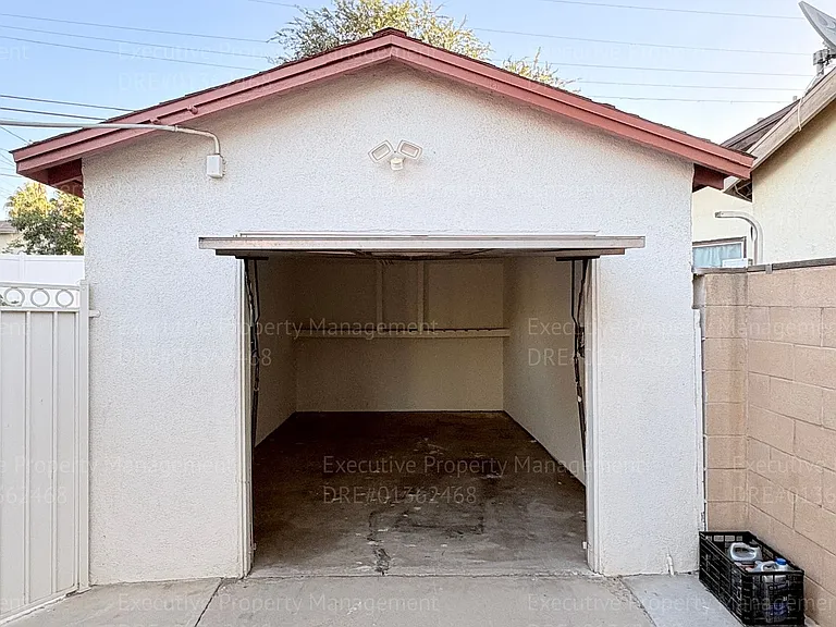 2238 Lindora St — Photo 5