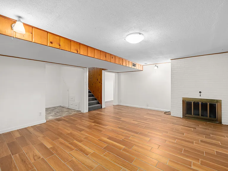 203 NW 19th Ave — Photo 13