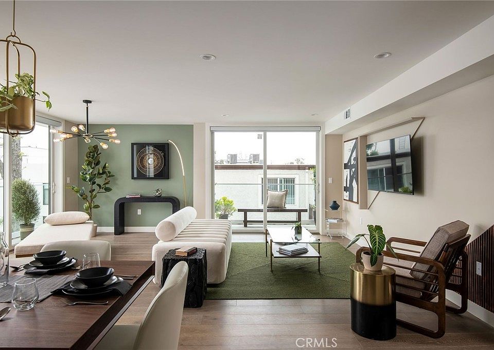 1st image of 380 Cordova St #206