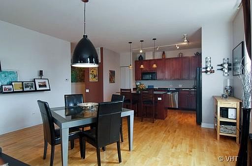 4th image of 950 W Huron St Unit 301