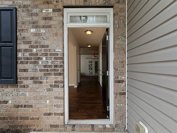 3rd image of 18 Ivey Cottage Ct