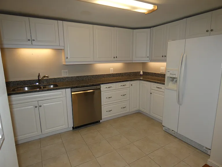 380 Place Ln #380 — Photo 7