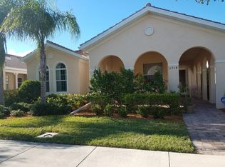 5718 Fossano Dr, Sarasota, FL 34238