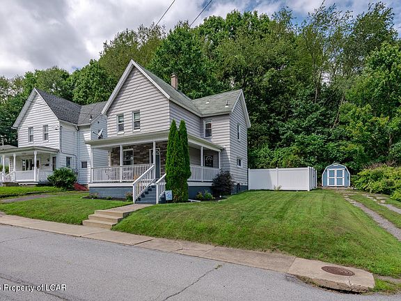 3rd image of 626 Leggett St