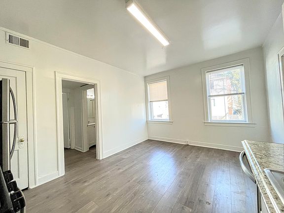 5th image of 7211 Richmond Pl #2W