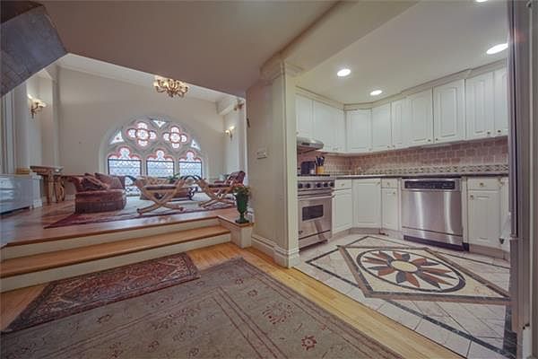 1st image of 205 E 16th St APT 3A