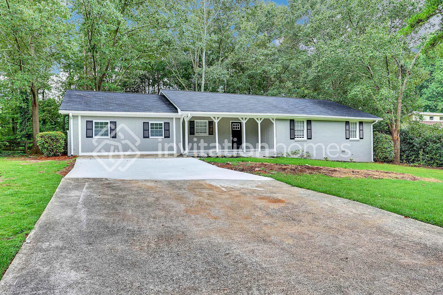 1925 Old Concord Dr Covington, GA 30016 — Photo 1