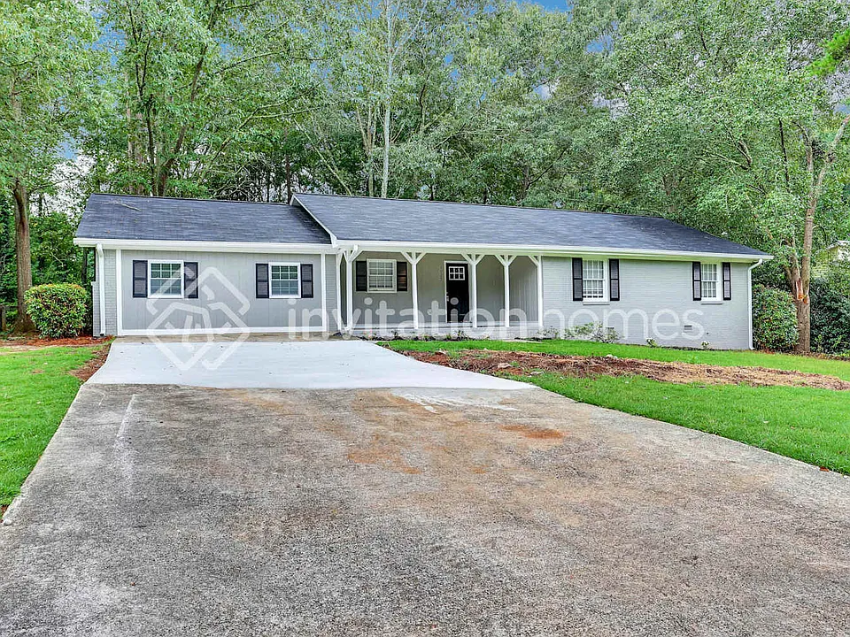 1925 Old Concord Dr SE