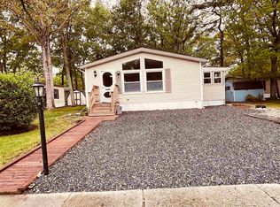 34 Hickory Ln, Mays Landing, NJ 08330