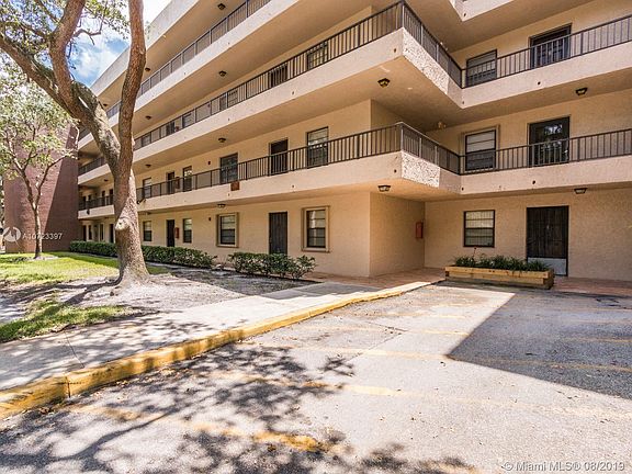 3rd image of 10501 W Broward Blvd APT 205