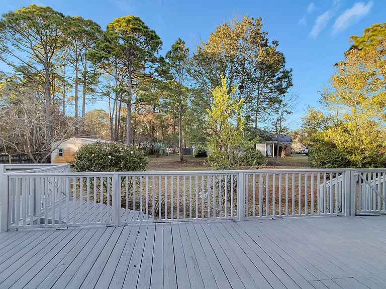 300 Wildwood St — Photo 30