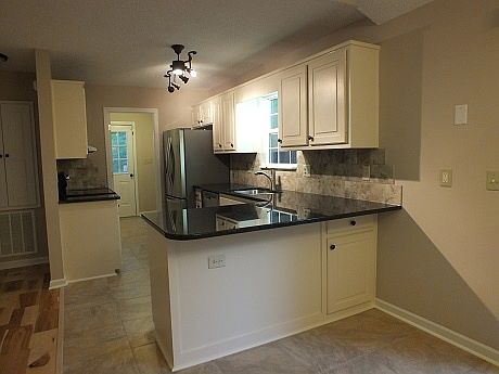 2nd image of 528 Holly Run Ct