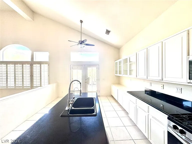 1904 Bocale Ct — Photo 9