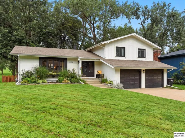 6374 Ponderosa Dr, Omaha, NE 68137
