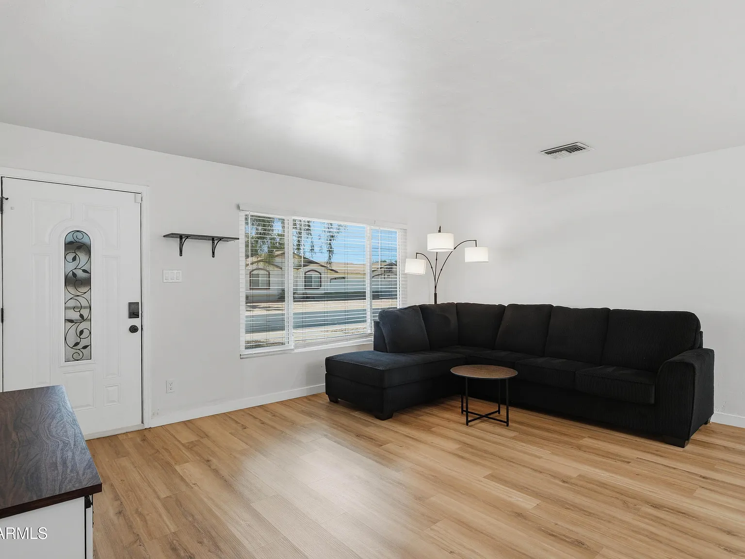 3 bed, 2.0 bath, 1782 sqft, $3,700 — Photo 3