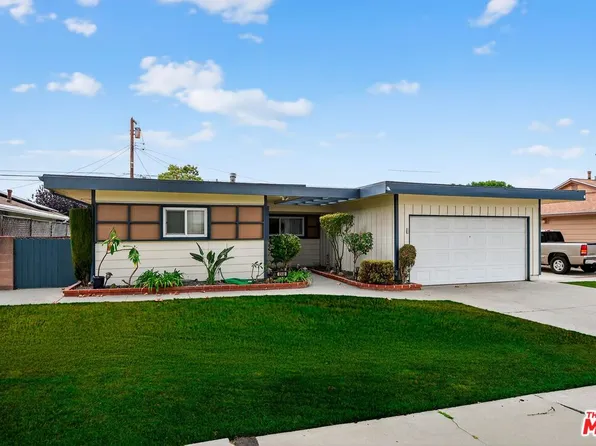 6948 E Los Santos Dr, Long Beach, CA 90815