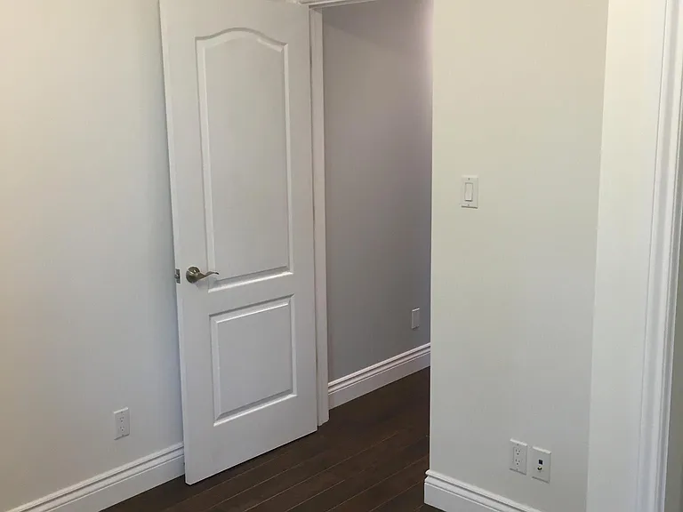 19 Ashland Ave — Photo 38