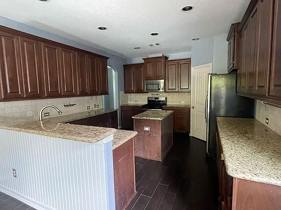 5th image of 1770 Canyon Lake Creek Dr