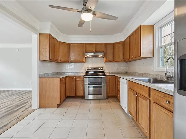 108 Tazewell Rd — Photo 6