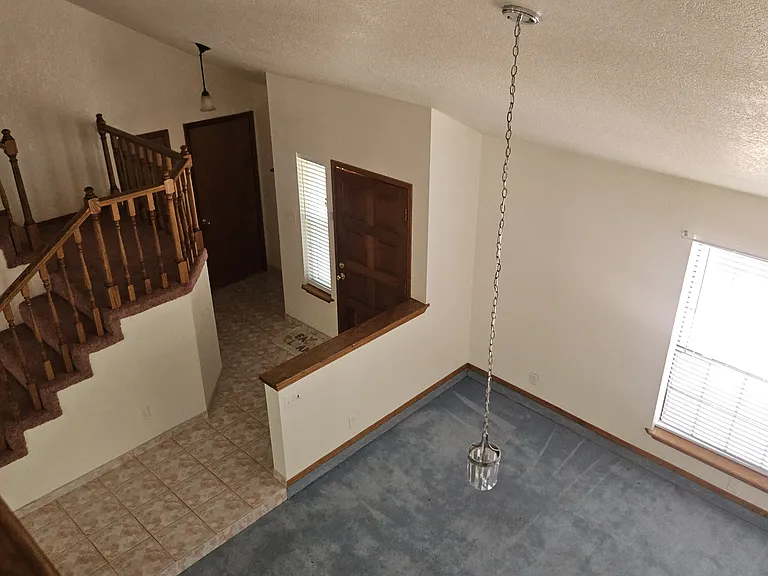 650 Frontier Dr — Photo 12