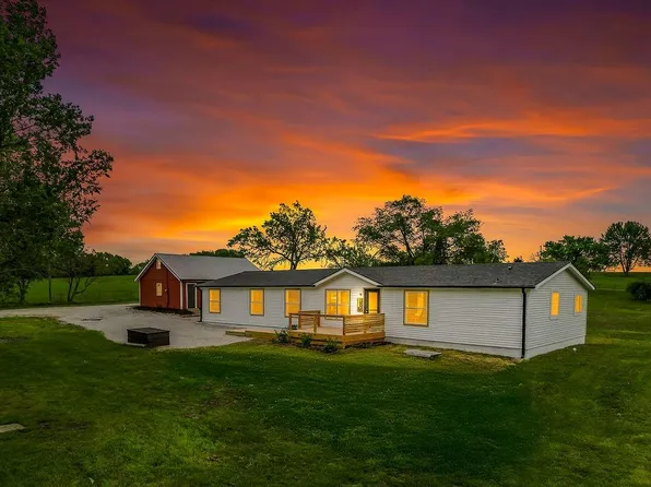 18025 W 319th St, Paola, KS 66071