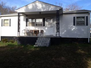 714 Elmira St, Burlington, NC 27217