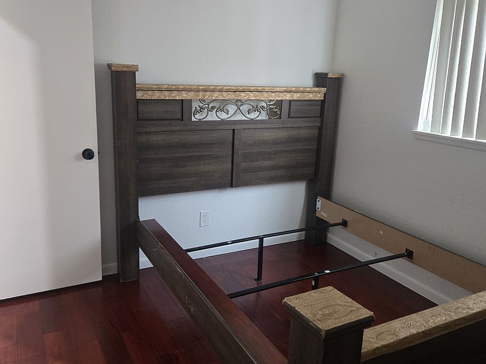 1st image of 1916 E Brookside Dr #1