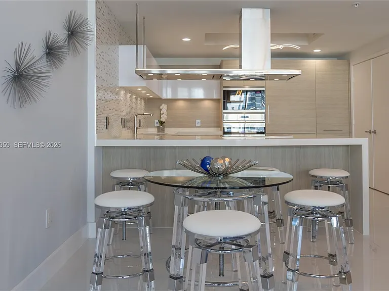 17111 Biscayne Blvd #505 — Photo 17