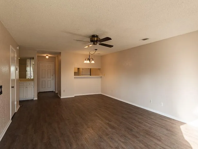 1602 Mill St #C — Photo 10
