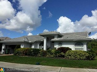 9341 SW 8th St, Pembroke Pines, FL 33025