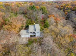 15707 Monastery Rd, Peosta, IA 52068