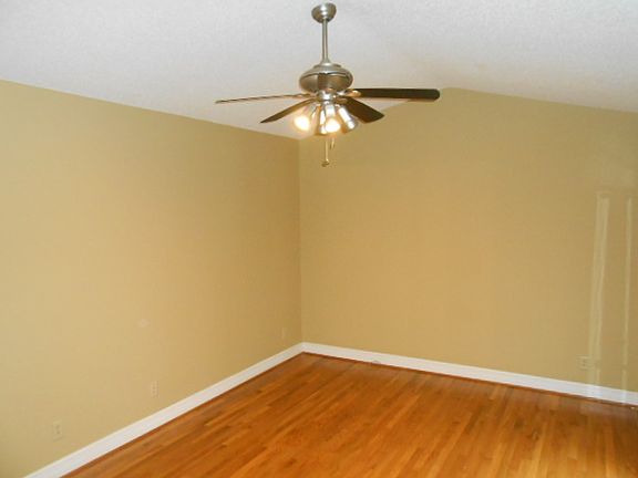 4th image of 3312 Stadler Dr