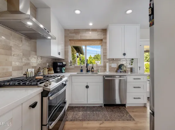 6534 N 16TH Place, Phoenix, AZ 85016