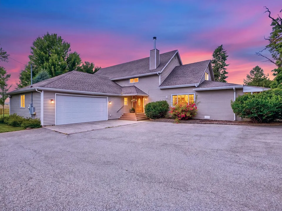 2635 N Meyer Rd