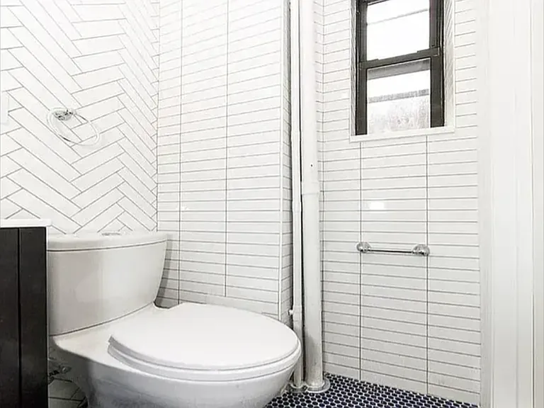 317 2nd Ave #17 — Photo 9