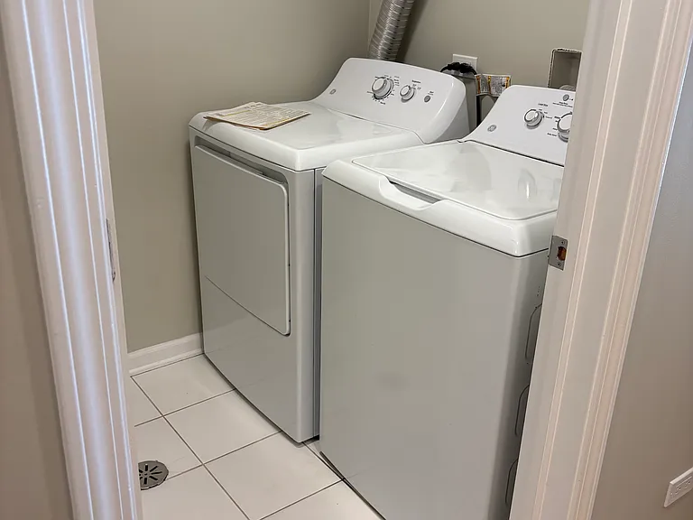 2020 N Honore St #1 — Photo 13