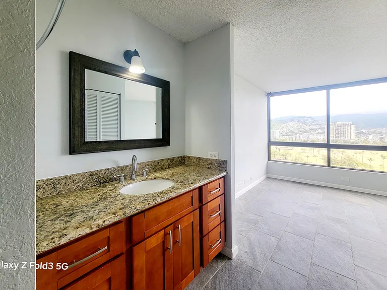 320 Liliuokalani Ave #1504 — Photo 3