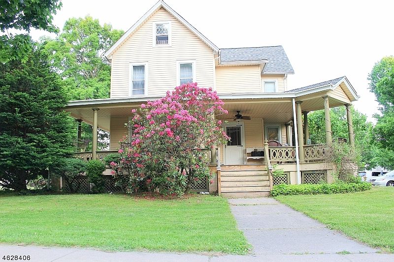 2nd image of 28 Wantage Ave