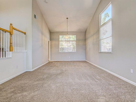 4th image of 5211 Wadsworth Ct