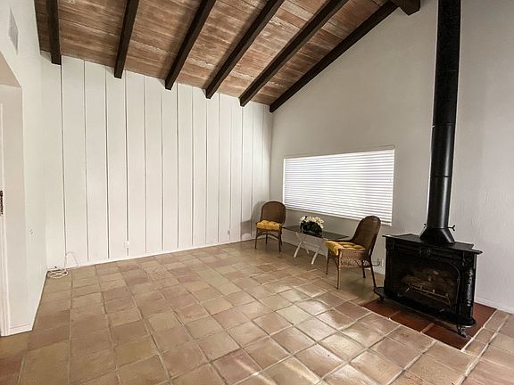 2nd image of 431 Acacia Ave