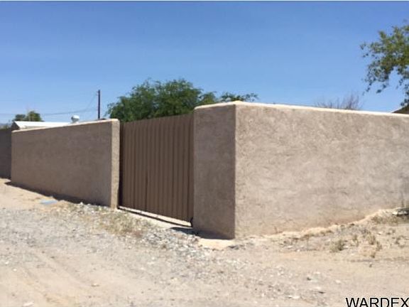 2nd image of 1116 S Ocotillo Ave