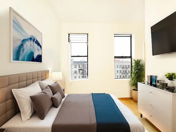 4th image of 644 W 173rd St APT D4