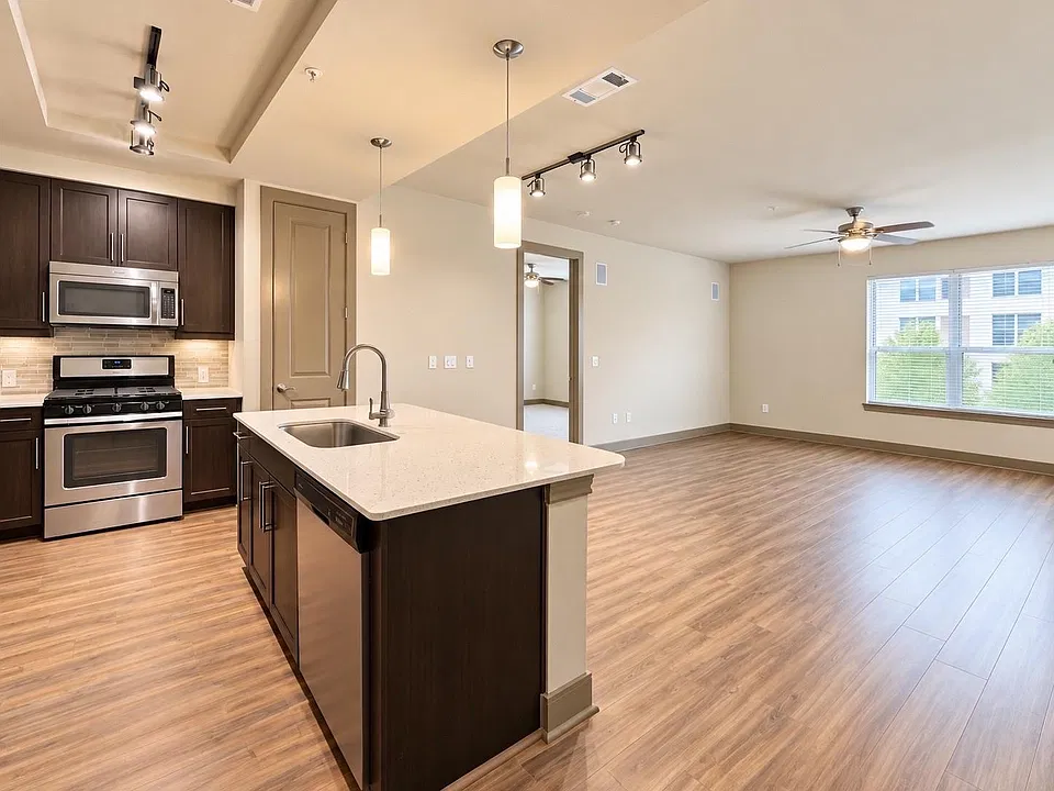 10402 Town And Country Way #501