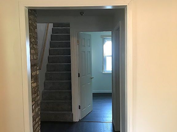 5th image of 604 N Christina St